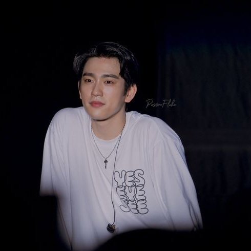 uregorjes's tweet image. jinyoung is so unreal