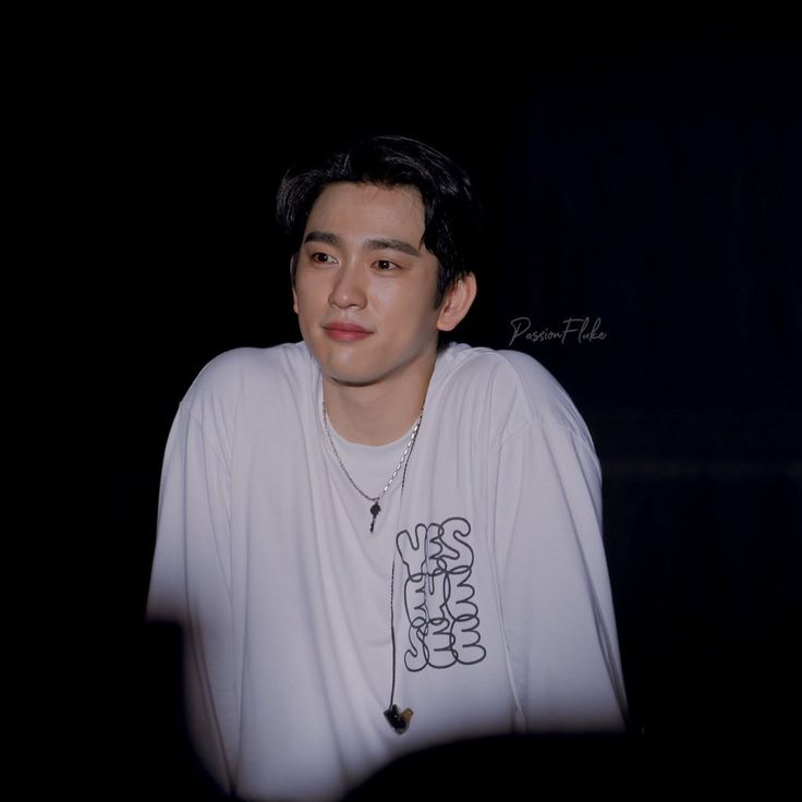 uregorjes's tweet image. jinyoung is so unreal