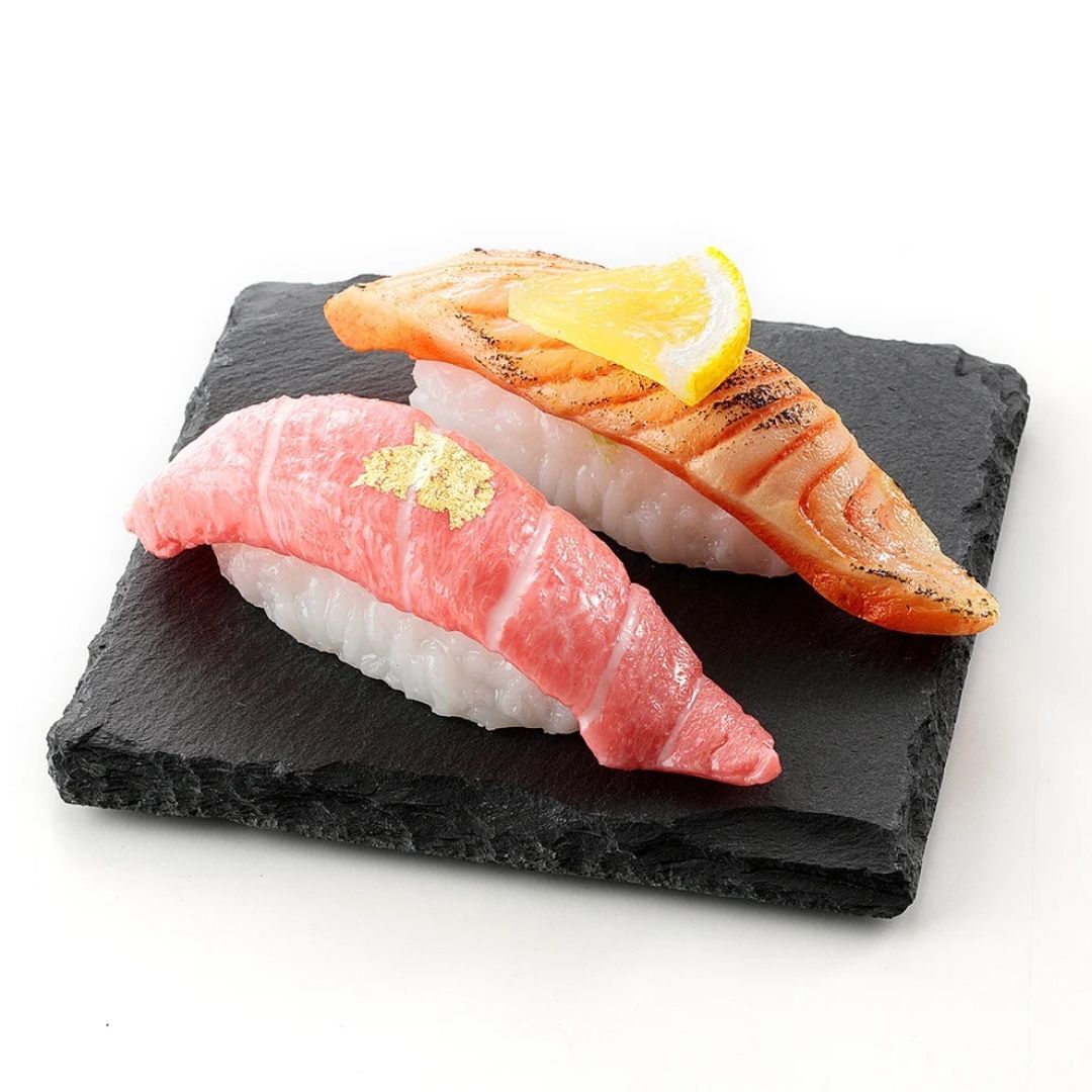 ganso_sample's tweet image. 🎍🗻🍣✨正月限定アイテム✨🍣🗻🎍
オンライン限定のものもあります📣

✔ キーリング 富士サンドクッキー
✔ つまみ寿司 サーモン
✔ マグネット 寿司セット2026

詳しい商品情報は商品リンクへ！
気になる方は、あとで見返せるよう【保存】もお忘れなく📌
shop.ganso-sample.com/collections/ne…