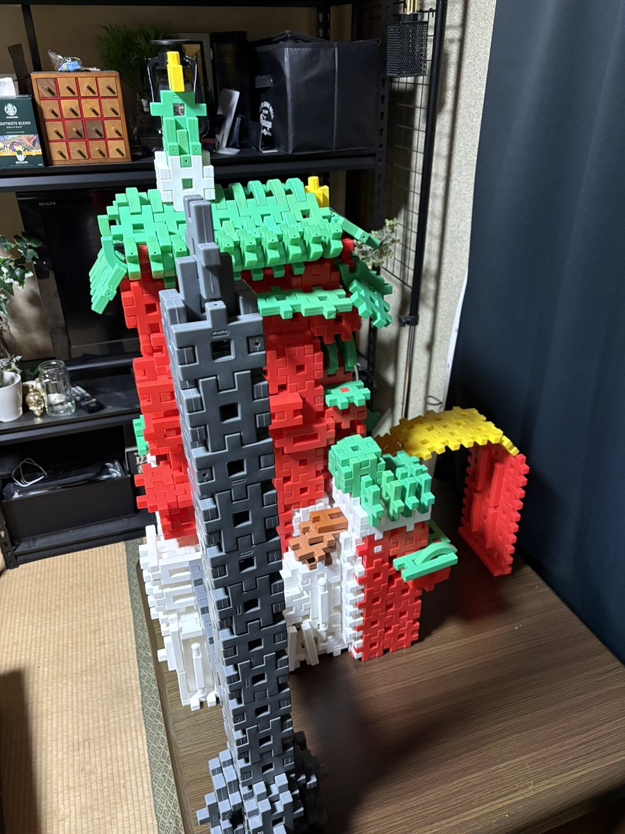 ctk_newblock's tweet photo. ニューブロックで千と千尋の油屋をつくりました https://t.co/iLABY4vzgS