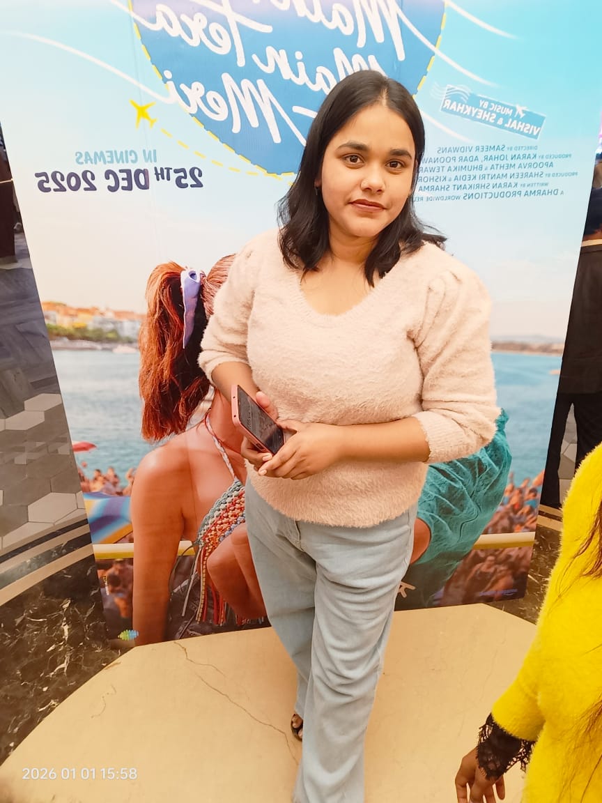 अभी तो उड़ान बाकी है,
अभी तो पहचान बाकी है,
रुक मत ऐ ज़िंदगी के मुसाफ़िर,
अभी पूरा आसमान बाकी है।
Good evening 🌃