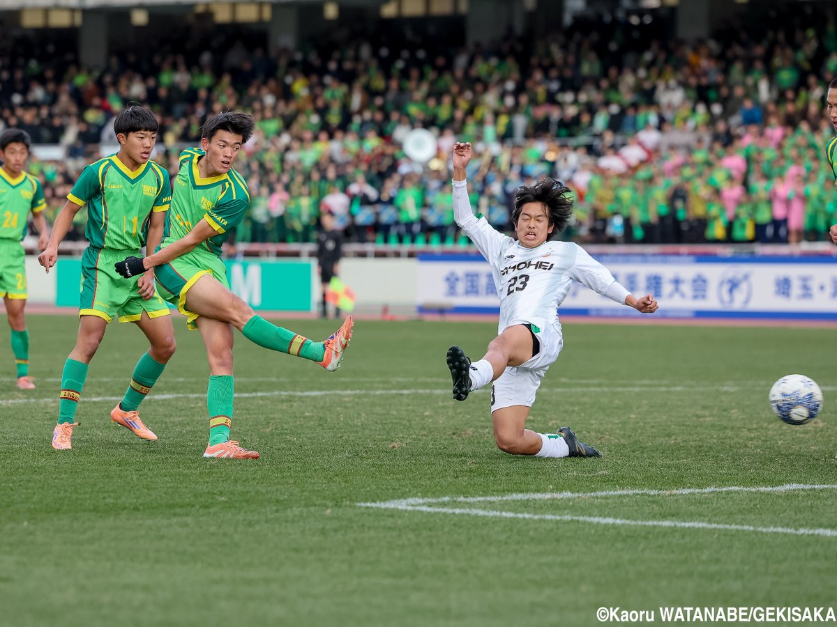 gekisaka's tweet photo. みんなで掲げた合言葉は「この大会を通じて成長しよう」!帝京長岡は昌平とのプレミア勢対決を1-0で制して尚志との「リベンジマッチ」へ!

https://t.co/7f3EsuZq0p

#ゲキサカ #高校サッカー #選手権 #全国高校サッカー選手権 #高校サッカー選手権 https://t.co/WHU0PZOzOw
