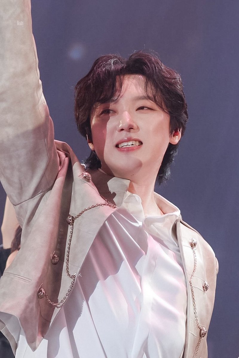 beauty_dm_me's tweet photo. 251228 더 레거시_서울

행님즈🫶🏻

#Forestella 
#배두훈
#강형호
#포레스텔라 https://t.co/oOAbg8bFtd