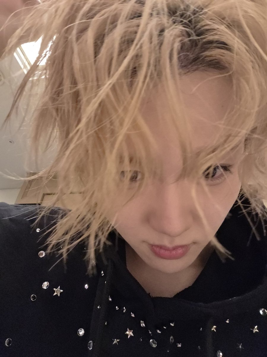 doyounggpcs's tweet image. 260102 doyoung weverse post 🌟

#도영 #트레저