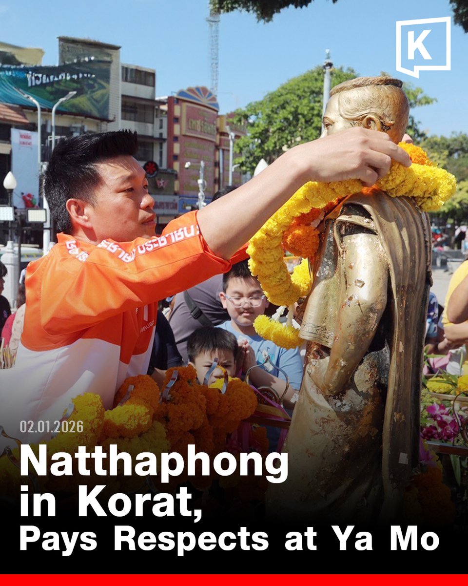 KhaosodEnglish's tweet photo. Natthaphong, leader and prime ministerial candidate of Thailand’s People’s Party, campaigns in Korat, paying respects at Ya Mo monument and meeting supporters. #Thaielection https://t.co/W0OYyjML9k