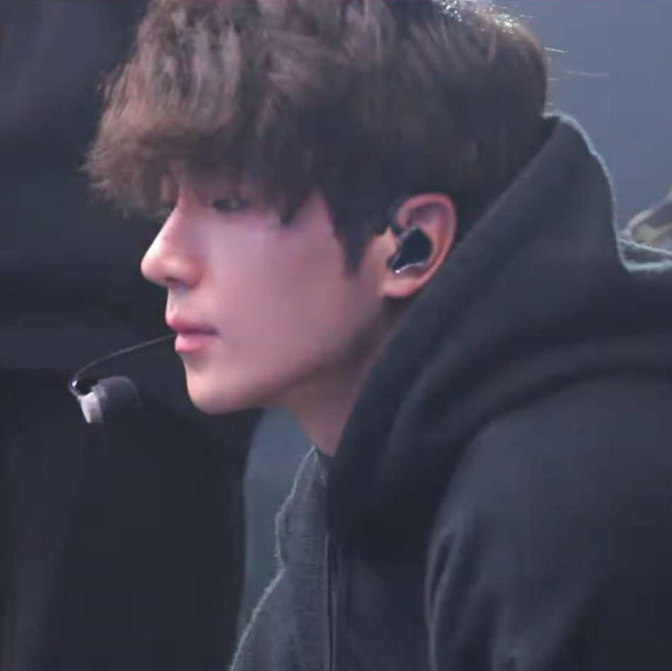 fromxxxon's tweet photo. 🤭🤭🤭 https://t.co/w2000CNQmt