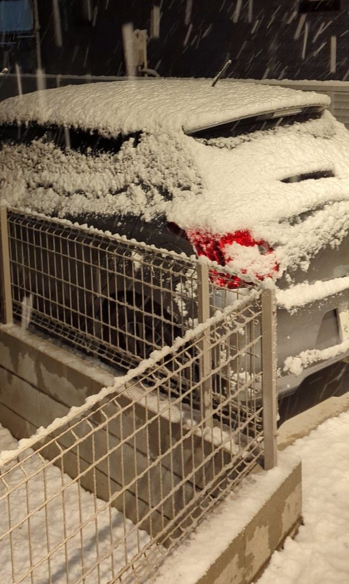 雪凄い〰️❄️🌬☃️🌬❄️
寒い〰️でも楽しぃ〰️