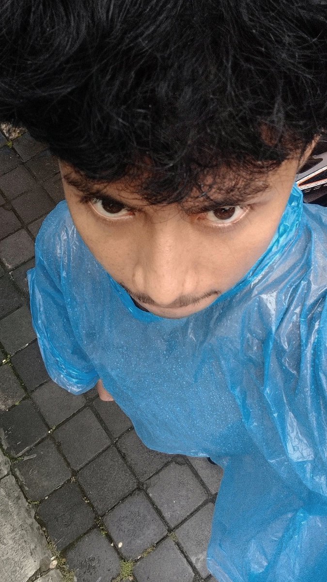 dmnemon's tweet image. me and my ig feeds!