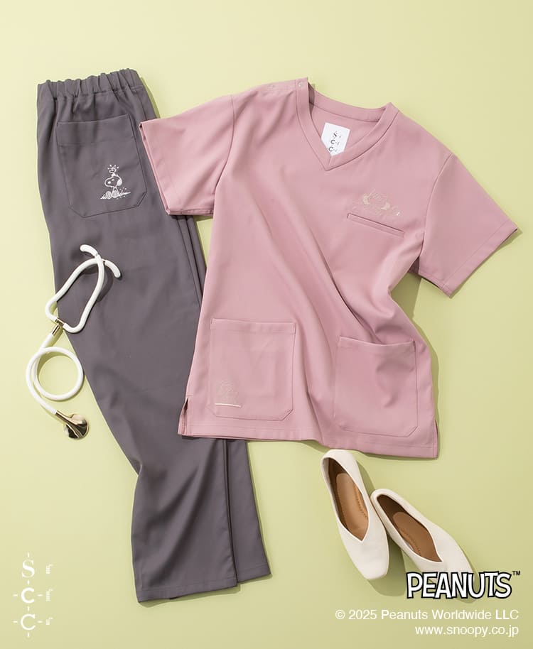 PEANUTSスクラブコレクション✨／ 合計6色の多彩なカラーで、 トップス