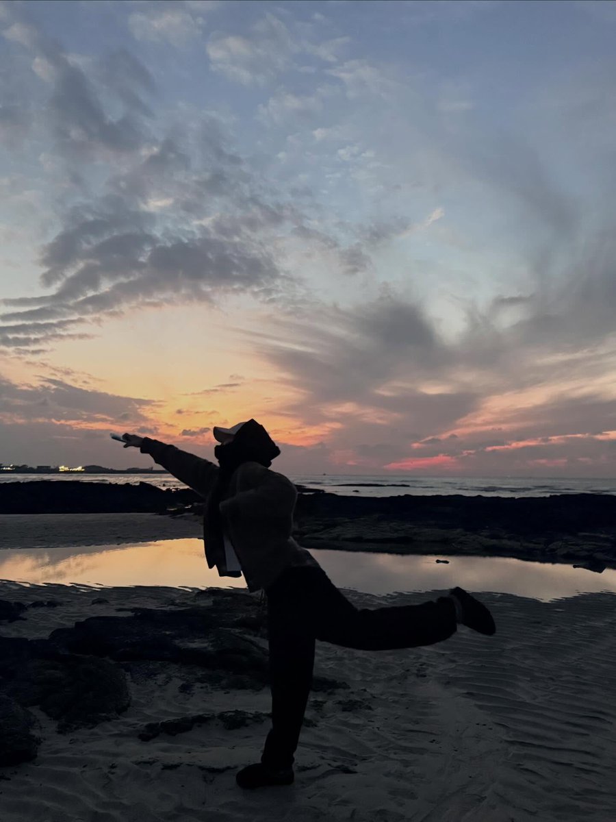 tjruby_'s tweet image. ผู้ที่รักการแคมป์ปิ้ง เดินป่าและชอบอยู่กับธรรมชาติที่สุด สถานที่ฮีลใจของเจนนี่ ช่วงไหนที่ได้พักจากตารางงานแล้วเจนนี่เงียบหายไปให้รู้เลยว่าหายไปเข้าป่า