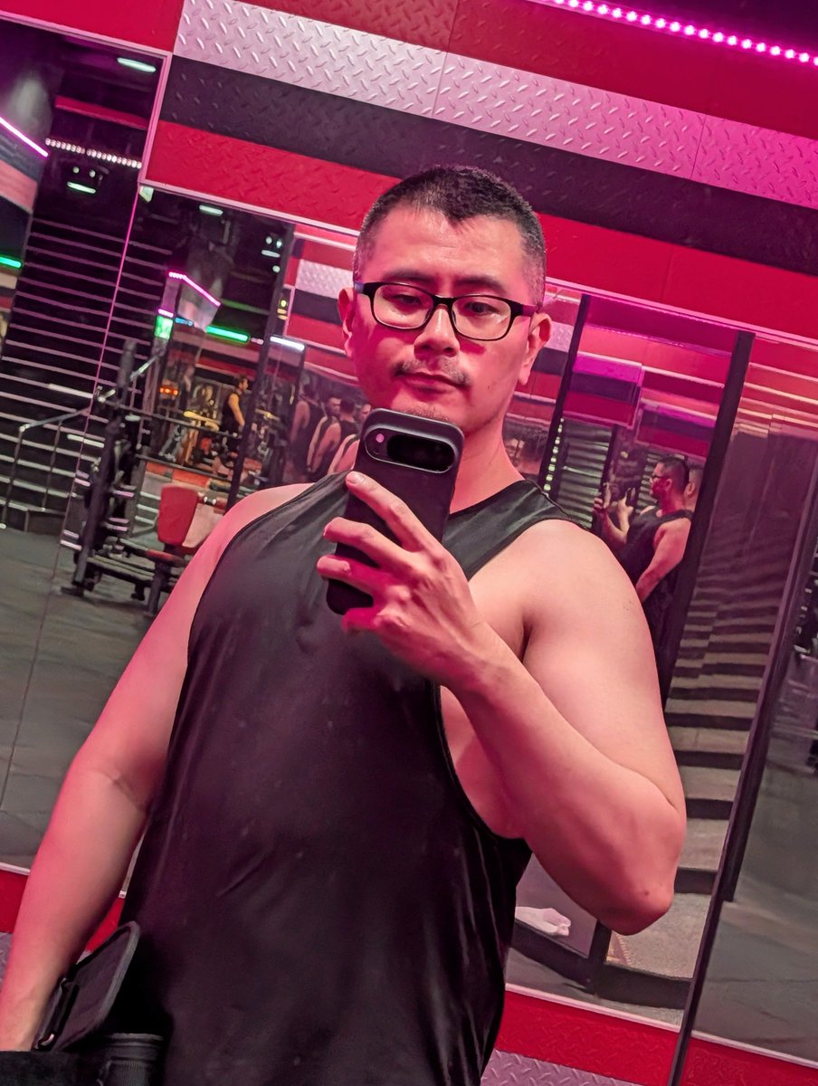 2026第一動，去年真的荒廢，體重沒變腰圍卻粗了一圈，希望今年能加油。