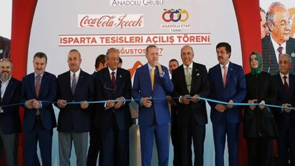 Isparta’nın suyunun %7’sini tek başına harcayan Coca-Cola tesisinin açılışının 2017’de Erdoğan tarafından yapıldığı ortaya çıktı.