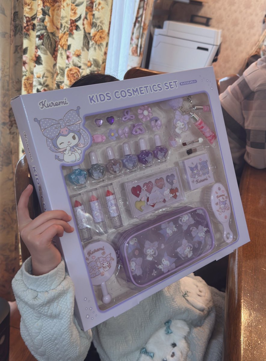 お年頃の娘様にプレゼントしたら喜ばれますよ！！ ラブライブ！サンシャイン!! 浦の星女学院購買部 BIRTHDAYプレゼント