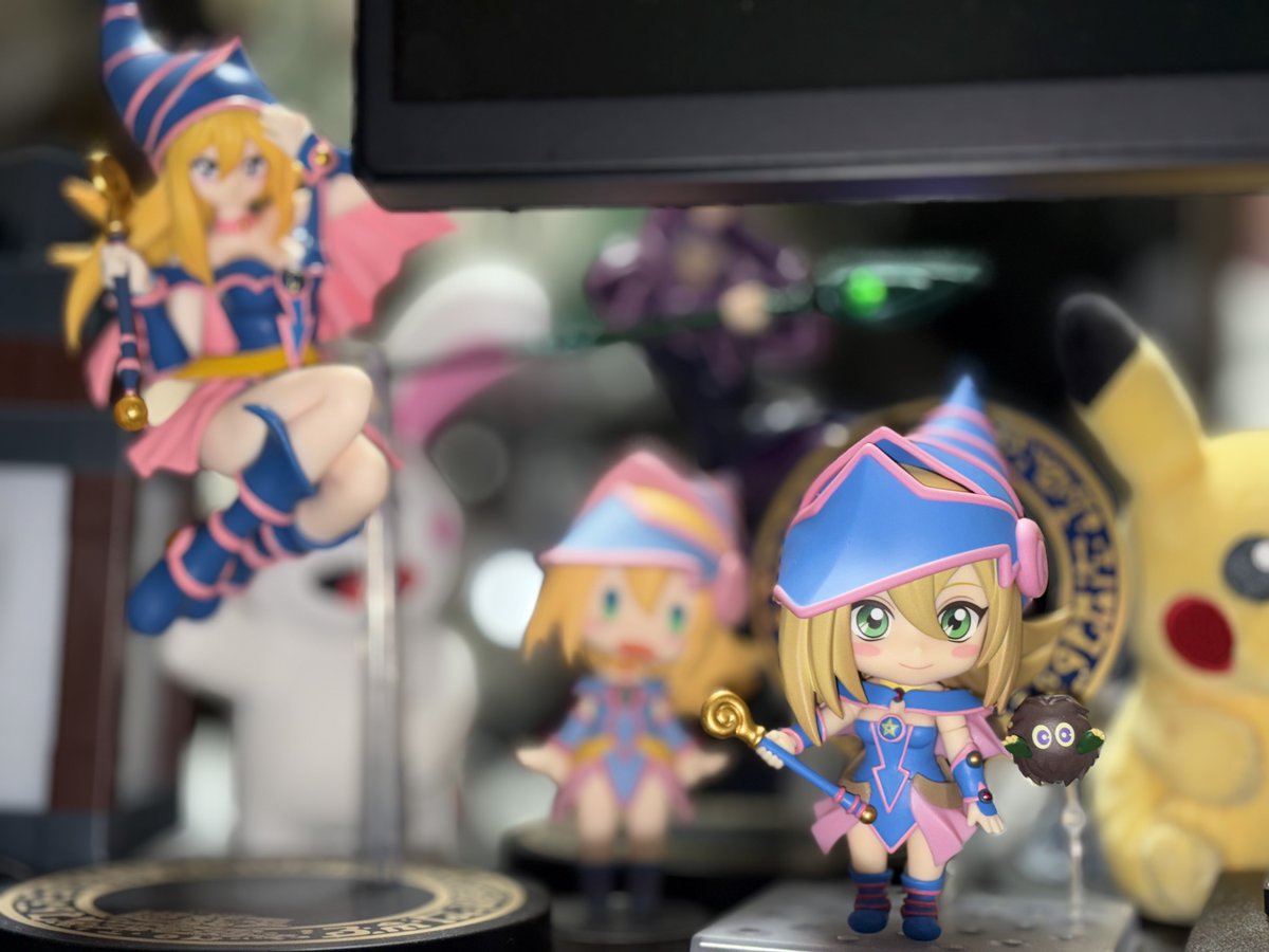 ブラックマジシャンガール　ねんどろいどフィギュア 2体セット Amazon.co.jp: グッド・スマイル・カンパニー ねんどろいど ブラック