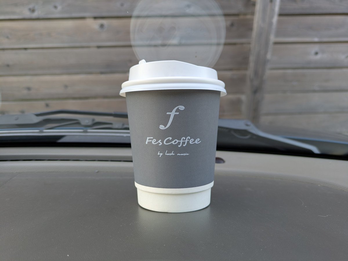 udonsobacurry's tweet photo. オシャレなカフェでくつろぐたこたち🐙☕🎶
#fescoffee
#もにゅそで https://t.co/8zowOcstAp