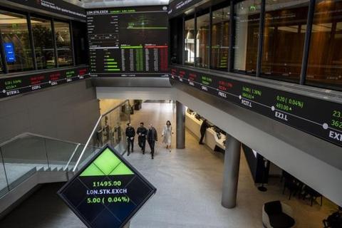 Mining, defence, and finance shares led the charge with significant gains over 2025. tinybfs.com/t/p157qE