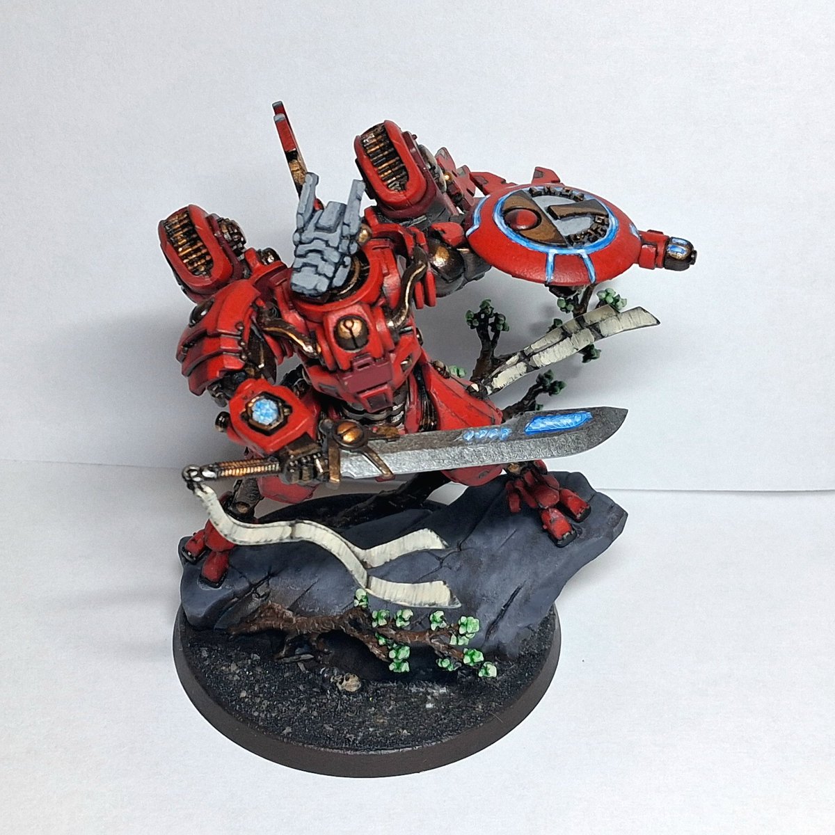 My attempt at Commander Farsight.

I liked how he came out. 

For the T'au'va!

#warhammer40000 #farsight #w40k #warhammer40k