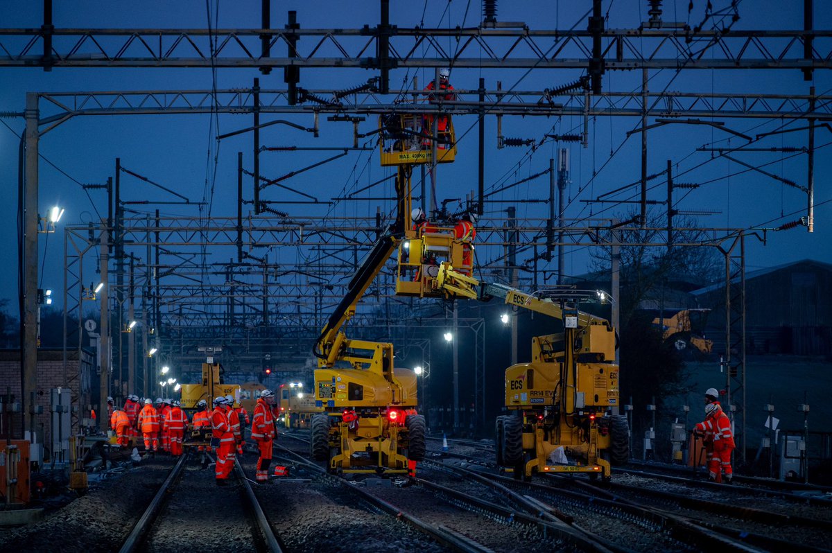 West Coast Main Line tweet media