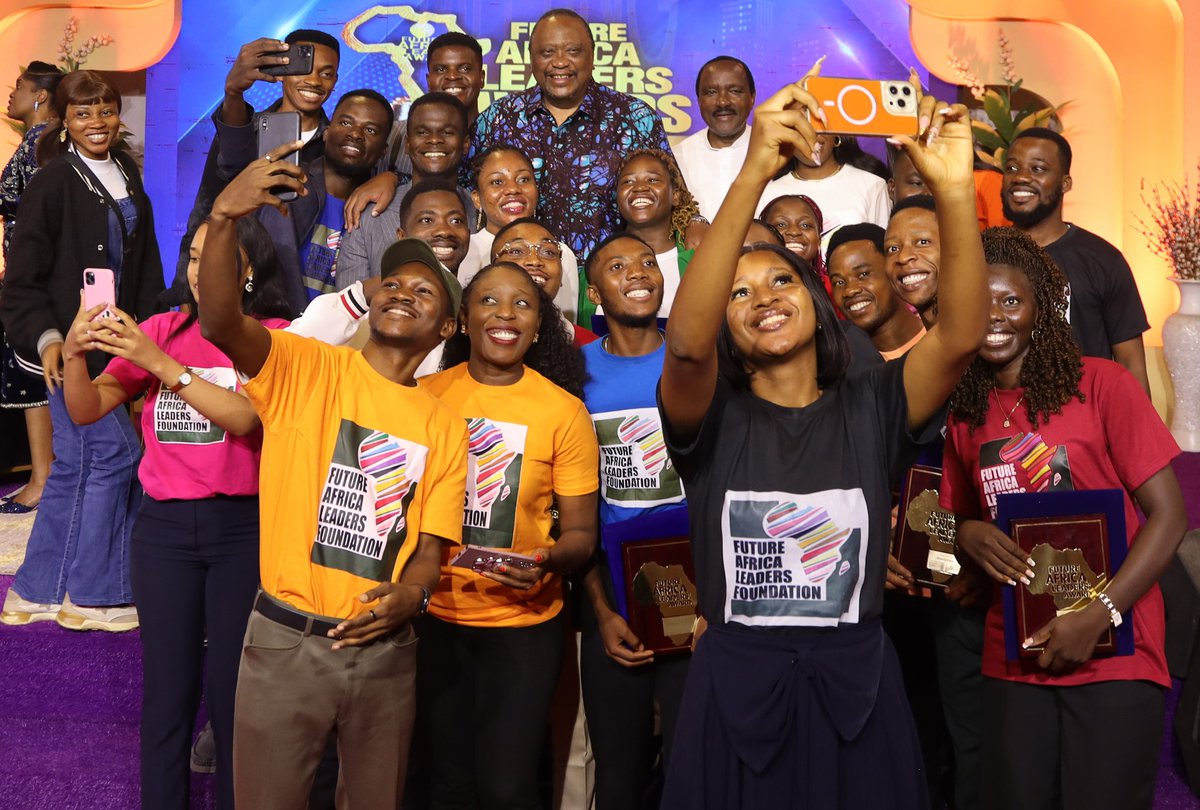 K24Tv's tweet image. IN PICTURES: President (Rtd) Uhuru Kenyatta and Hon. Kalonzo Musyoka held an interactive session with winners and alumni of the Future Africa Leaders Awards at Omnia Towers in Lagos, Nigeria.

#K24Updates