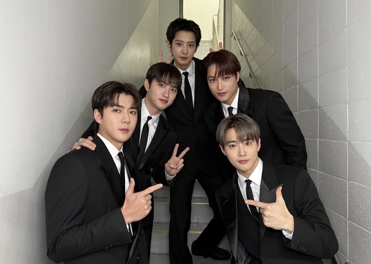 ceolmh3's tweet photo. 2026년 컴백 라인업✍🏼

- 빅뱅  4월
   데뷔 20주년기념 코첼라 선보일 예정

- 엑소 1월19일
   2년6개월만에 정규8집으로 컴백

- BTS 3월20일
   대규모 월드투어 예정

- 블랙핑크 1월
   4년만에 새앨범으로 컴백예정

- 탑 
   상반기 솔로앨범 컴백예정 https://t.co/lHuzMH27KZ