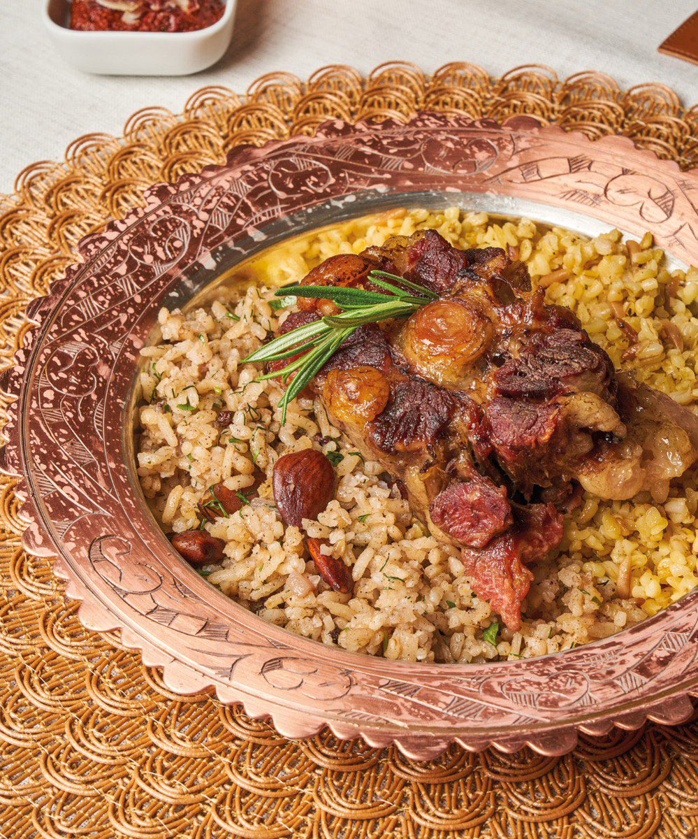 Kayseri mutfağının saklı lezzeti Pöç, Mutfak Sanatları Merkezi’nde ustalıkla hazırlanıyor. 
Gelenekten sofraya uzanan bu eşsiz tadı keşfetmeye davetlisiniz. 

📍Erenköy Mh. 3470 Sk. No:66 Melikgazi/Kayseri
(Millet Bahçesi İçerisinde)
0(555)892 58 38
📞Rezervasyon: 0850 346 82 38