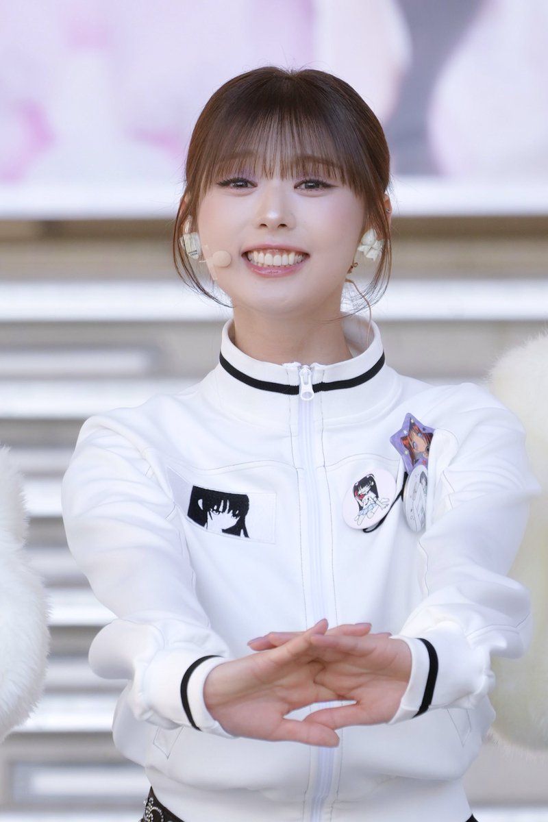 ヒョンジュン‼️ Amazon.co.jp: ピョンウソク ソンジェ背負って走れ BAZAAR KOREA 20247