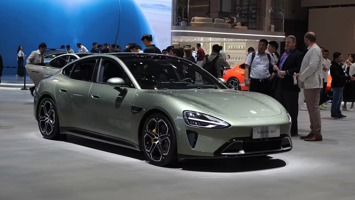 EVTR__'s tweet image. 🚀 Xiaomi’den 2026 Bombardmanı: 4 Yeni Model Yolda!

Xiaomi, elektrikli araç pazarında vites yükseltiyor. 2026 yılında sadece mevcut modellerini güncellemekle kalmayacak, EREV (Menzili Uzatılmış Elektrikli Araç) pazarına da iddialı bir giriş yapacak!

İşte 2026 Takvimi:

🗓 Yılın…