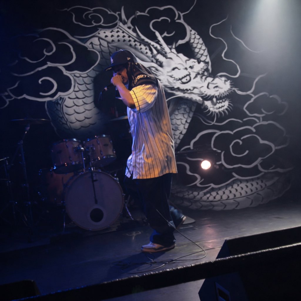 皆様明けましておめでとうございます！
今年もかっけーラップするのでよろしくお願いします。