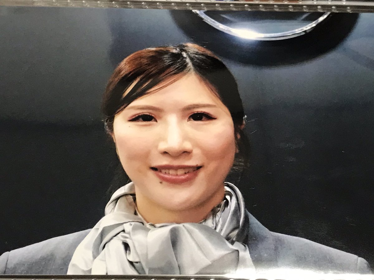 tomoyoshi6231's tweet photo. 2025年12月7日(日)
第13回大阪モーターショー
ベンツブース受付にて
#第13回大阪モーターショー @motorshow2023 
#ベンツブース @MercedesBenz_JP 
#石田理紗 @ishidarisa_623 https://t.co/D6KE520Fo5