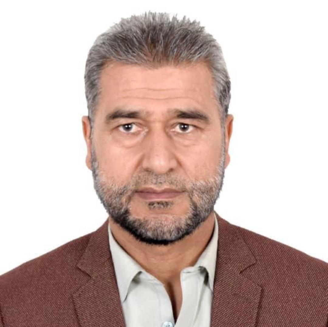 #ماشاءالله_هر_کله_راشئ
په تېره اداره کې د کورنیو چارو وزارت کې د سرحدي پولیسو عمومي ریاست معاون رحمت الله عیار د افغان شخصیتونو سره د تماس کمېسیون له لارې، له پاکستان څخه خپل هېواد ته راستون شو