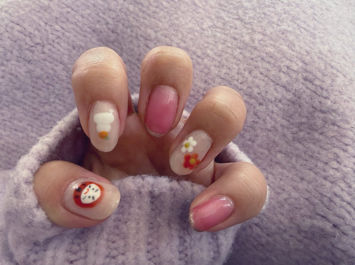 お正月なのでだるまさん描いてみました🫶🏻
高崎だるまは書けず🥹