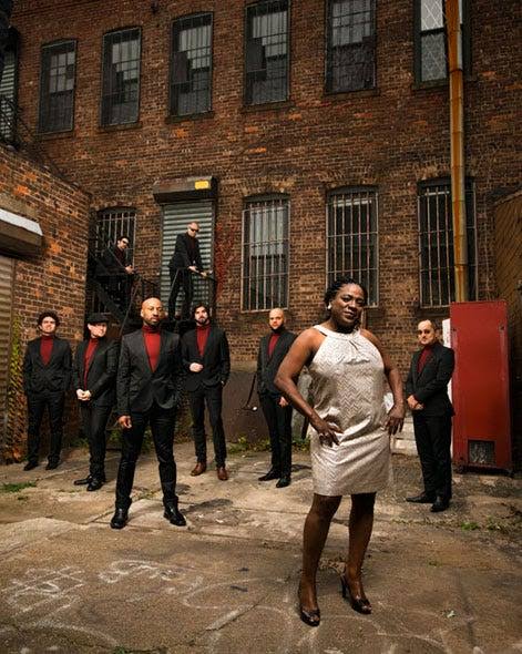 elsotaescala's tweet photo. #bersions
1254.- #SharonJones and #TheDapKings "Wild Horses" -2011- (#MickJagger, #KeithRichards) #TheRollingStones -1969-
https://t.co/jnBuB8r62K https://t.co/lYffberVXz