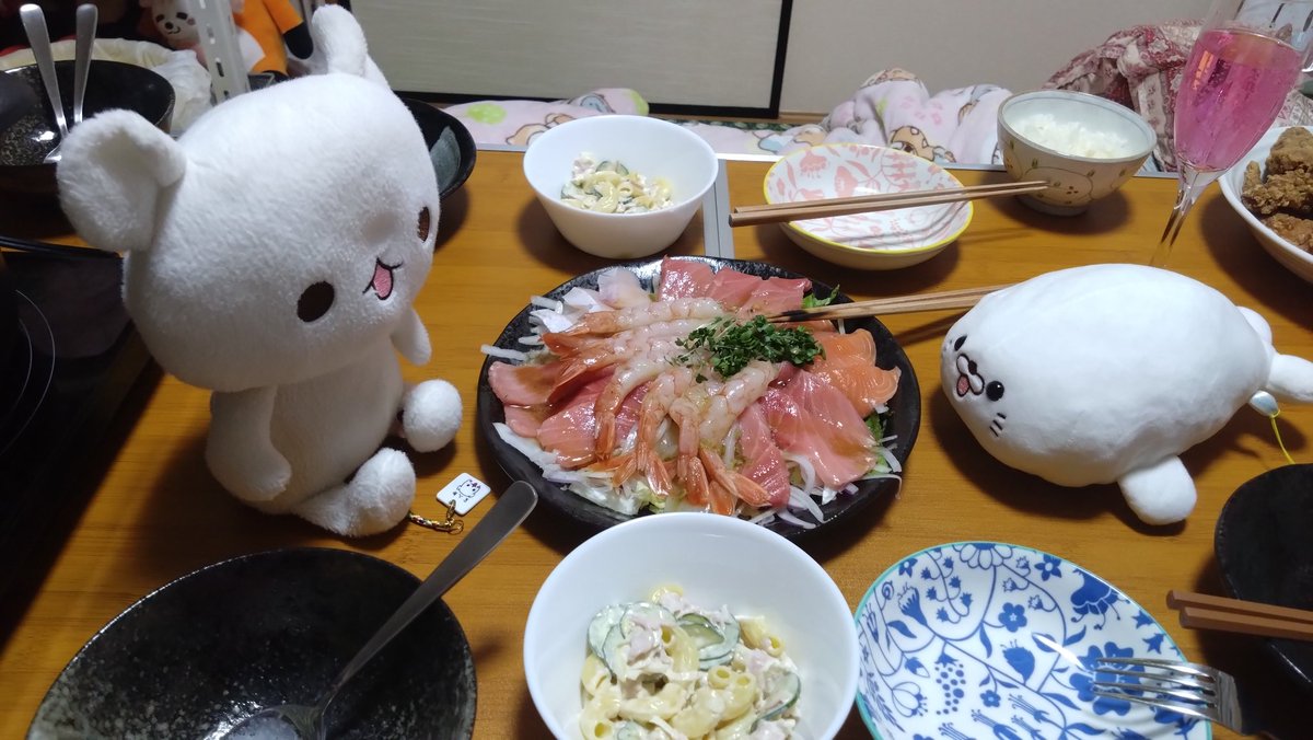 azarashipapi's tweet photo. @azakodayo あけましておめでとーです😊
まさかガサツな自分がストレスあるとは…
新天地に移ったら、また子供達の日々、投稿出来たらします😊
↓はクリスマスの時のお食事😊 https://t.co/AFEzppLxvR