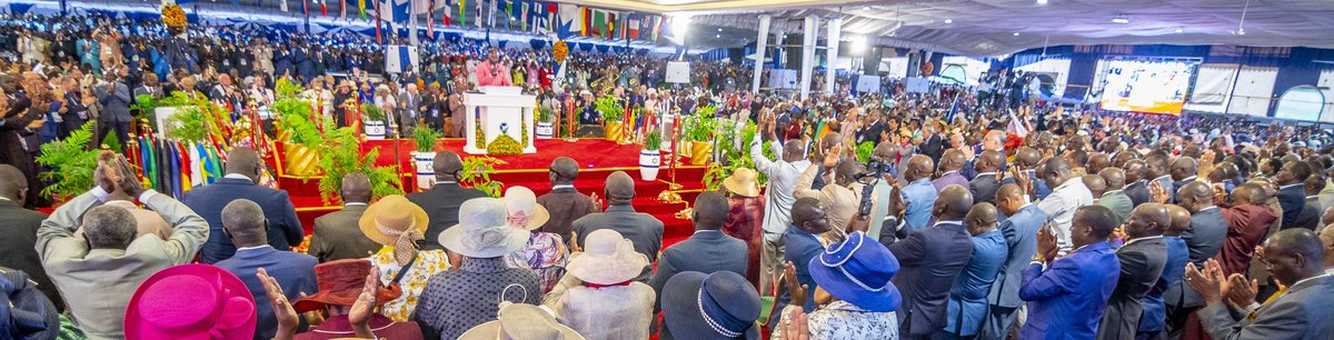 mukuba_charity's tweet image. Many nations are gathered here just to receive this message of end time in #PreparationForEntry