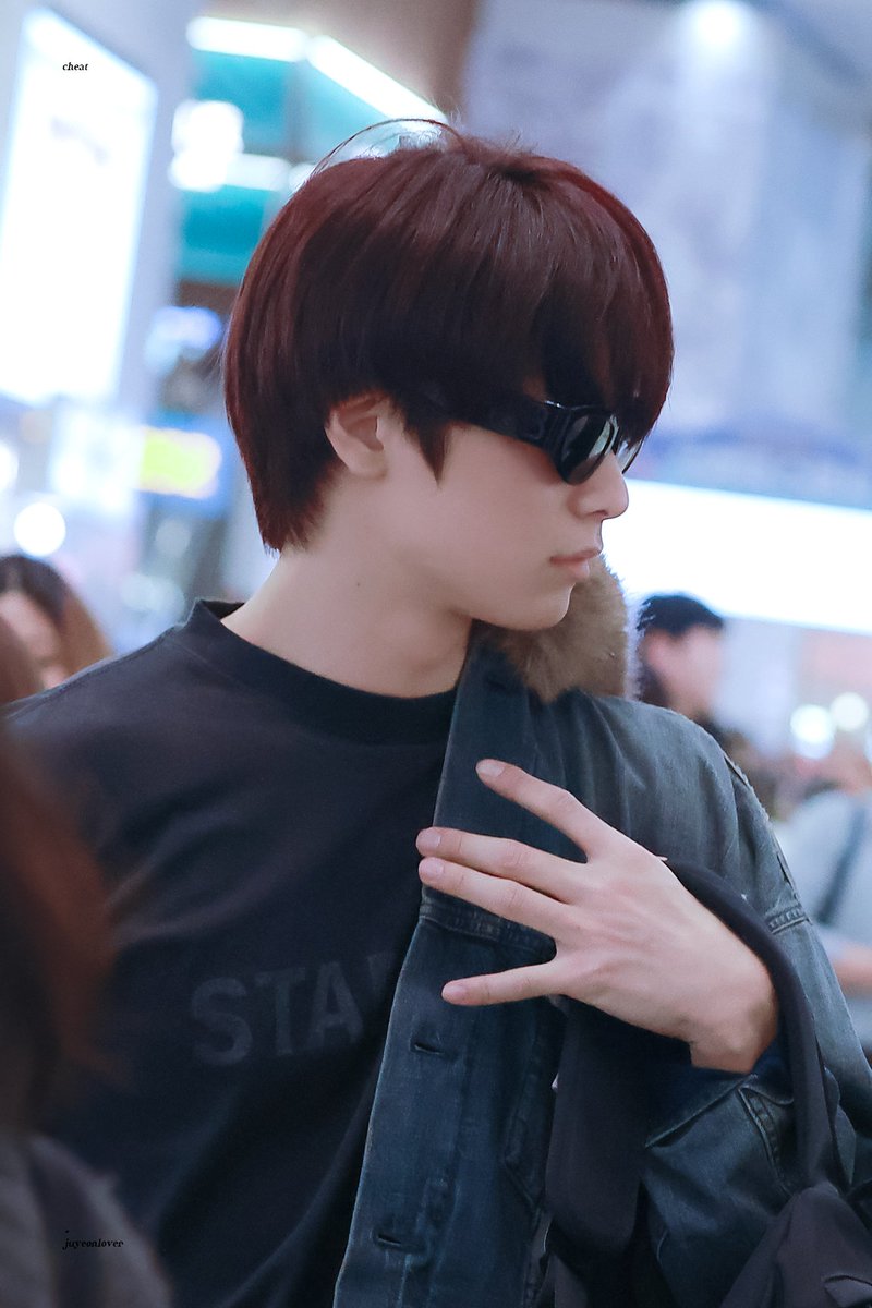 𝓬𝓱𝓮𝓪𝓽 tweet media