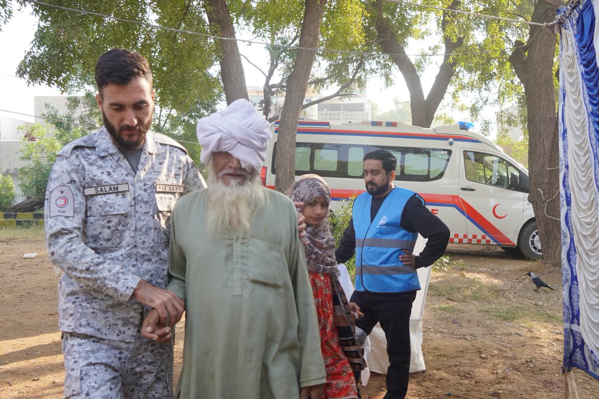PN_HQCC's tweet photo. Eye Medical Camp at Gharo

Pakistan Navy in collaboration with Muslim Hands and Sahil Welfare organizations, conducted Two day Joint Medical Eye Camp with the objective of providing essential eye care services to the local community.
(1/3) https://t.co/MlCTmhDtpz