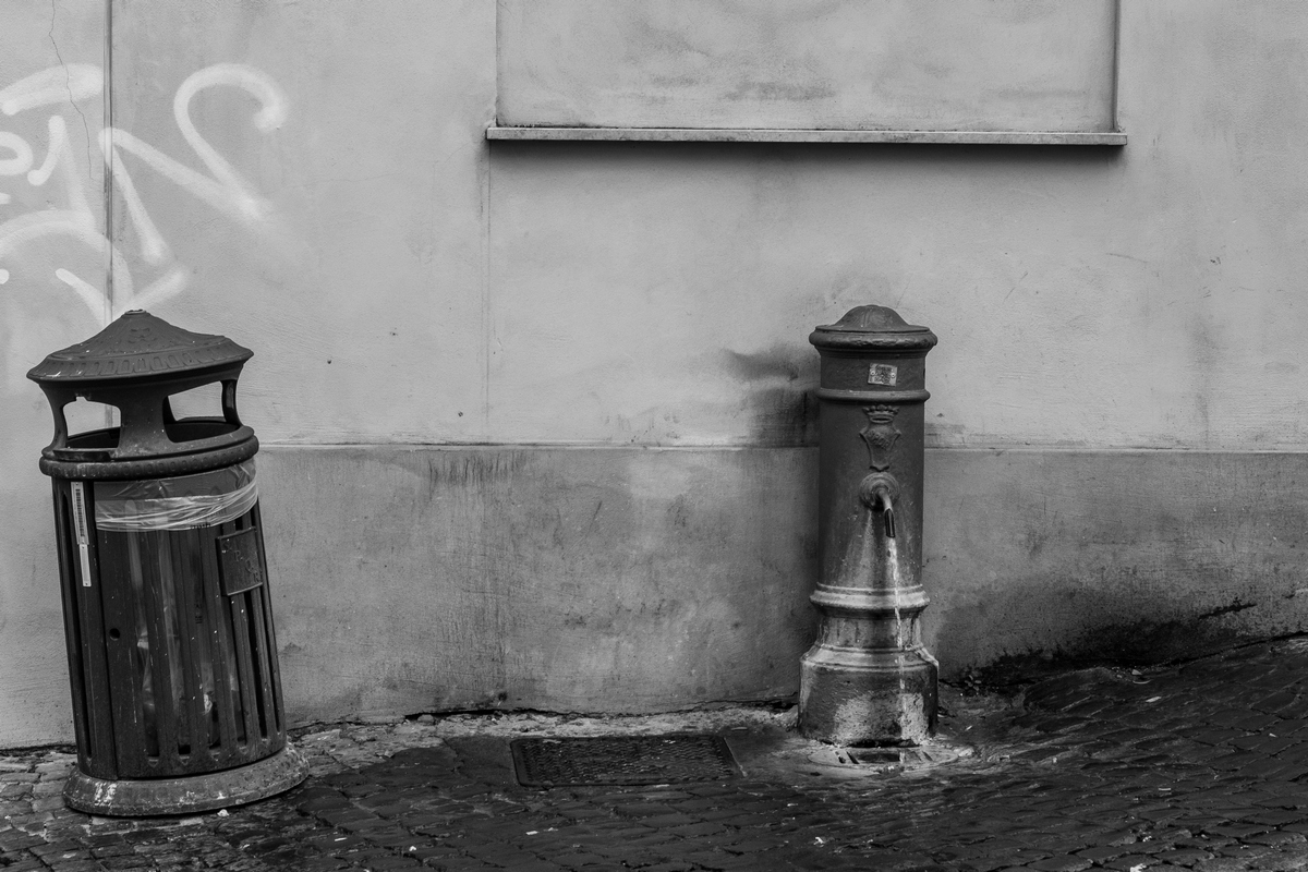 RomaReport's tweet image. La cartolina / 204

Tutto chiaro no?
Adesso basta riempirsi di qualsiasi cosa,
tanta acqua, e un po’ di peso si perde.
romareport.it/la-cartolina-2…