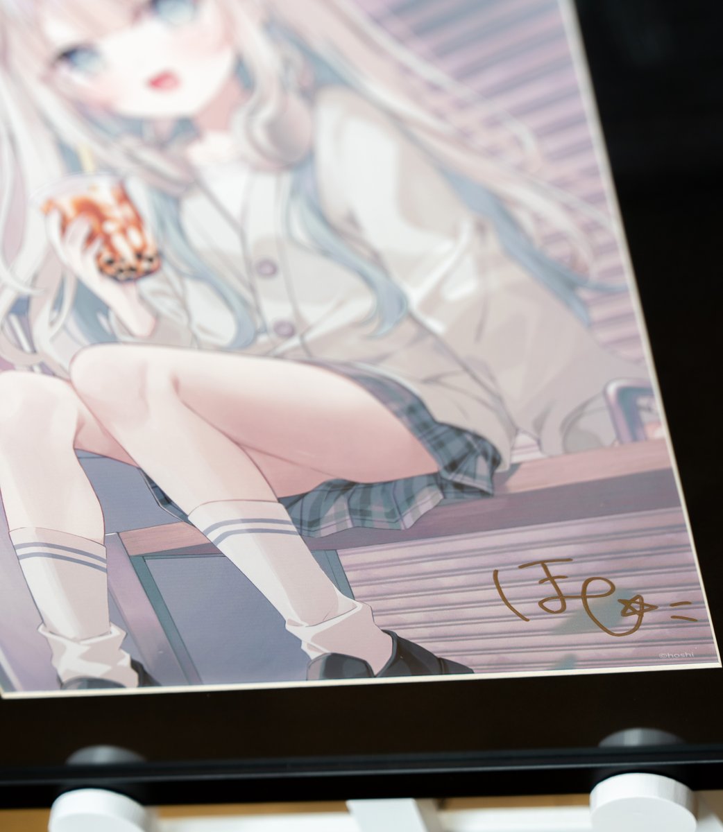 ほし先生@hoshi_u3 の台湾個展の額装キャンバスアートが届きました