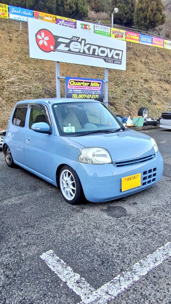 今日はエッセで Fドリ初め 🙋🎵 雪ちらついてるけど約50台来てます