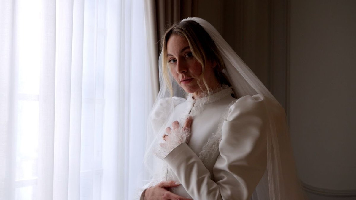 ♥️Taylor Swift junto a Stevie Nicks en la boda de su amiga Este Haim, image size:1200x675