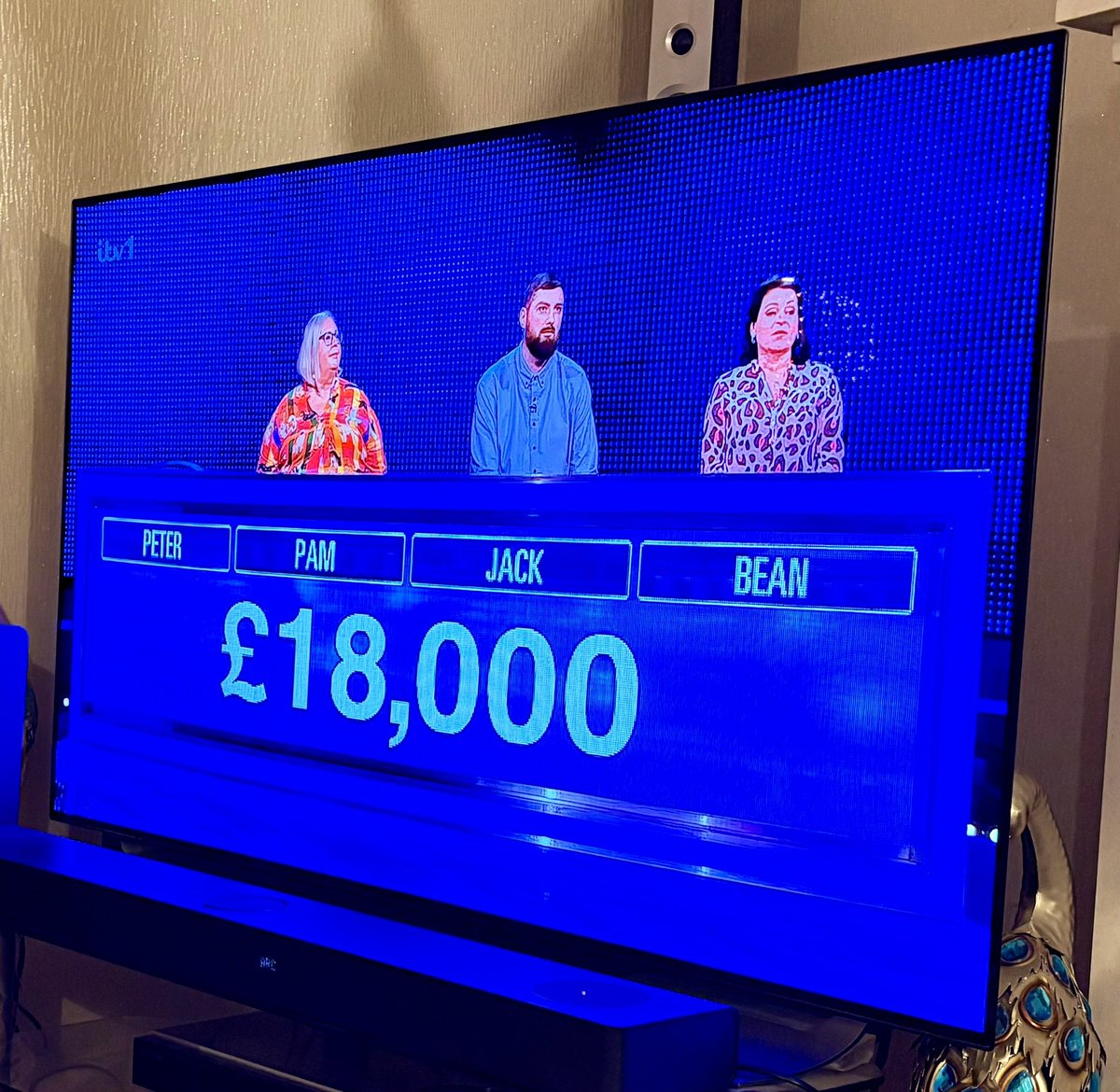 Well played The Chase, well played 👏 <a href="/itvthechase/">THE CHASE</a> <a href="/ITV/">ITV</a> #TheChase #itvthechase #itv