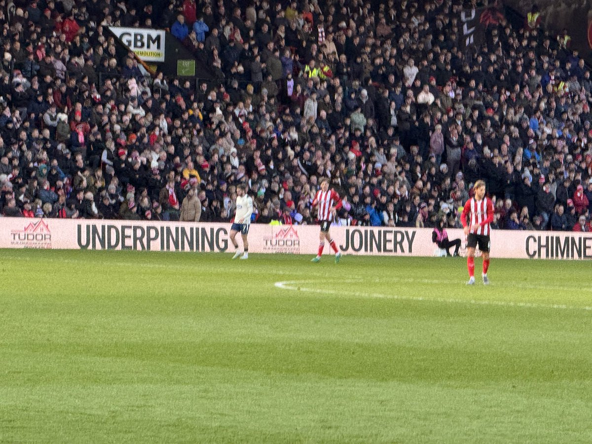 Brilliant day yesterday at The LNER stadium watching <a href="/LincolnCity_FC/">Lincoln City FC 🇺🇦</a> v <a href="/htafc/">Huddersfield Town</a> 
Lincoln were very unlucky not to get the win, on to the next game 💪🏻

#Football #LincolnCity #Lincoln
