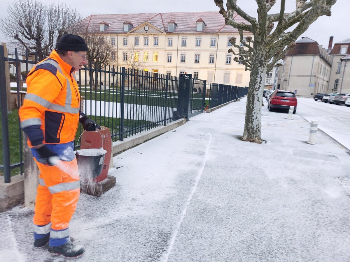❄️⚠️ Premiers flocons de neige à Vesoul, la vigilance de mise sur les routes
➡️ l.estrepublicain.fr/J7Q