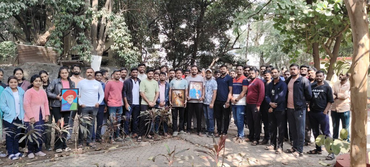 focus_maha's tweet photo. 📍 नाशिक

MPSC PSI 2025 एकवर्षे वयवाढ बाबद लातूर येथे आदोलन 
मा. शासनास विनंती विद्यार्थंना न्याय द्यावा

@AbhiPawarBJP @CMOMaharashtra @mieknathshinde @RealBacchuKadu @Dev_Fadnavis https://t.co/xQeyGIbdrA