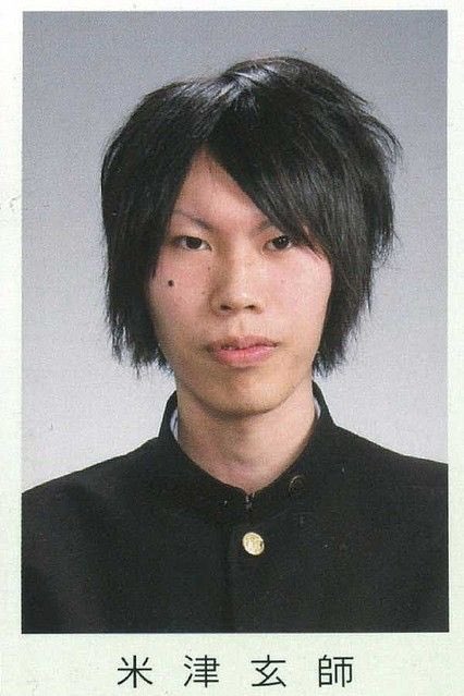 megasiras5's tweet photo. 米津玄師さん、ちょっと前は二重切開、目頭切開、鼻整形の疑惑とか出てたけど紅白で顔見たらちゃんと卒アルのままで安心した。

埋没どころか歯列矯正しかしてなさそう。

綾野剛なんか比じゃないくらいの雰囲気イケメンで、イメージ戦略だけで垢抜きした稀有な事例だね。 https://t.co/hJFGFkEHTi