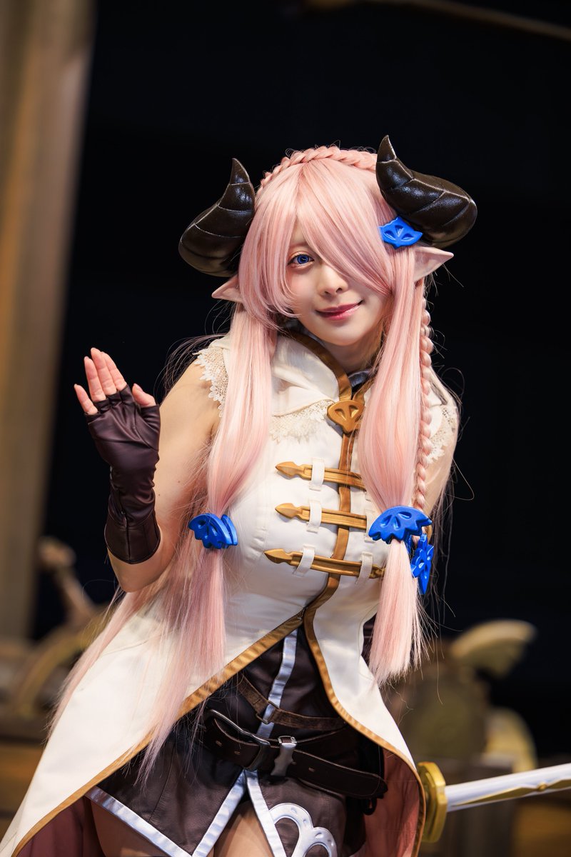 2025.12.27  グラブルフェス2025

ナルメア / OC: 宮本彩希（<a href="/saki_miyamoto/">宮本彩希</a> ）

#グラブルフェス2025 
#グラフェス2025