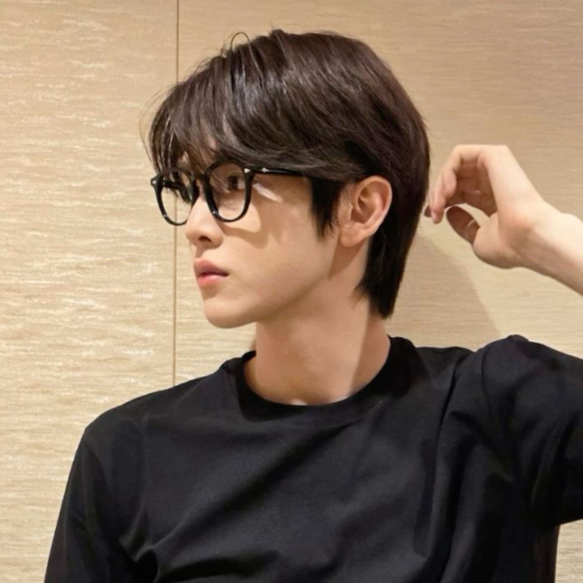 chanchaning913's tweet photo. 안경 잘 어울리는 남자 호감임.. https://t.co/5O6z9T6ySL