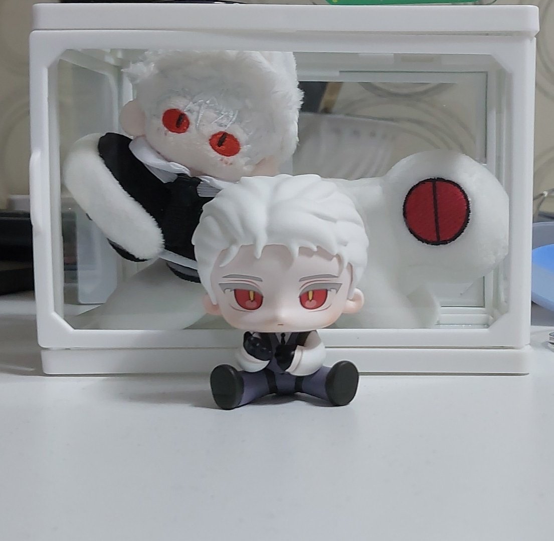 생일 맞춰서 저희 집에 오게 된 과장님입니다🥰🥰
행복해졌어요