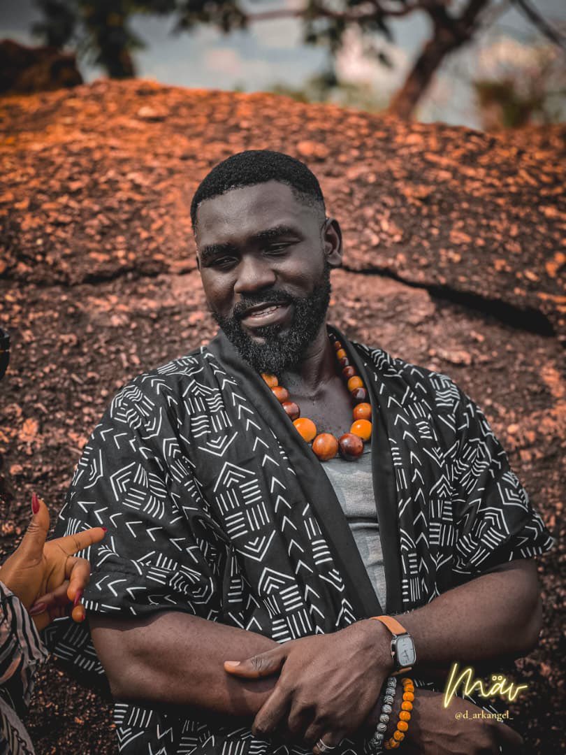 AyomideAina17's tweet image. Quiet confidence, stitched in layers.
Kimono
Price: ₦18,000
On @visuallymav 
Aura by Grey x One Thread Clothing