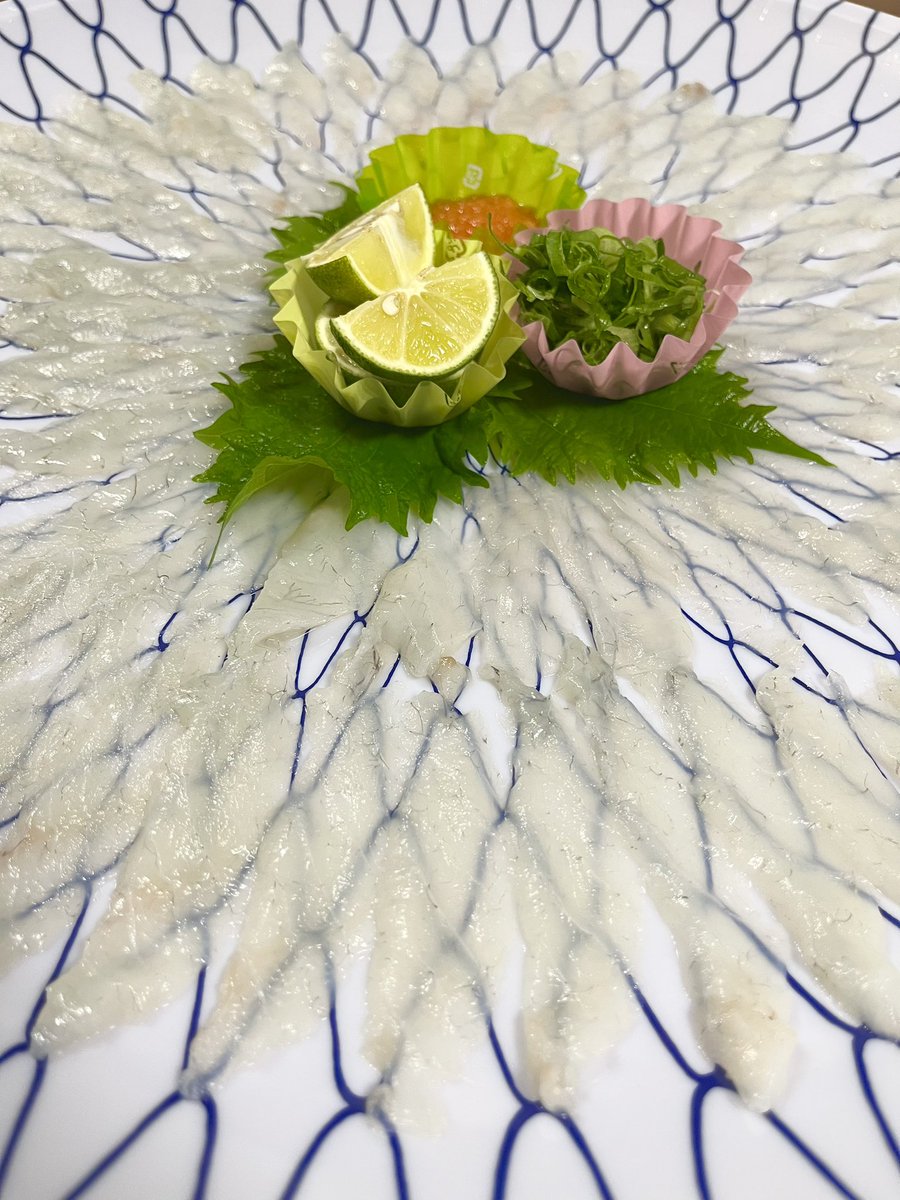 GenjimaruP's tweet image. ふぐいただいてます🐡